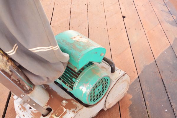 Cedar Deck Sanding in Columbia